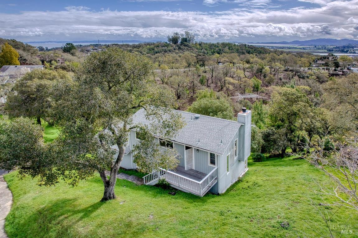 Detail Gallery Image 4 of 71 For 2511 Laguna Vista Dr, Novato,  CA 94945 - 3 Beds | 2/1 Baths