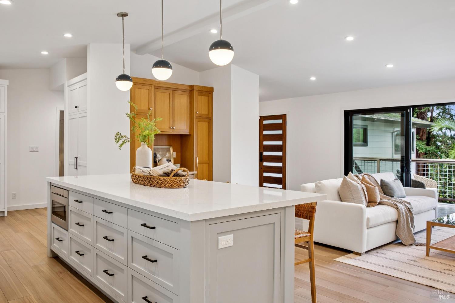 Detail Gallery Image 9 of 36 For 602 Chapman Dr, Corte Madera,  CA 94925 - 4 Beds | 3 Baths