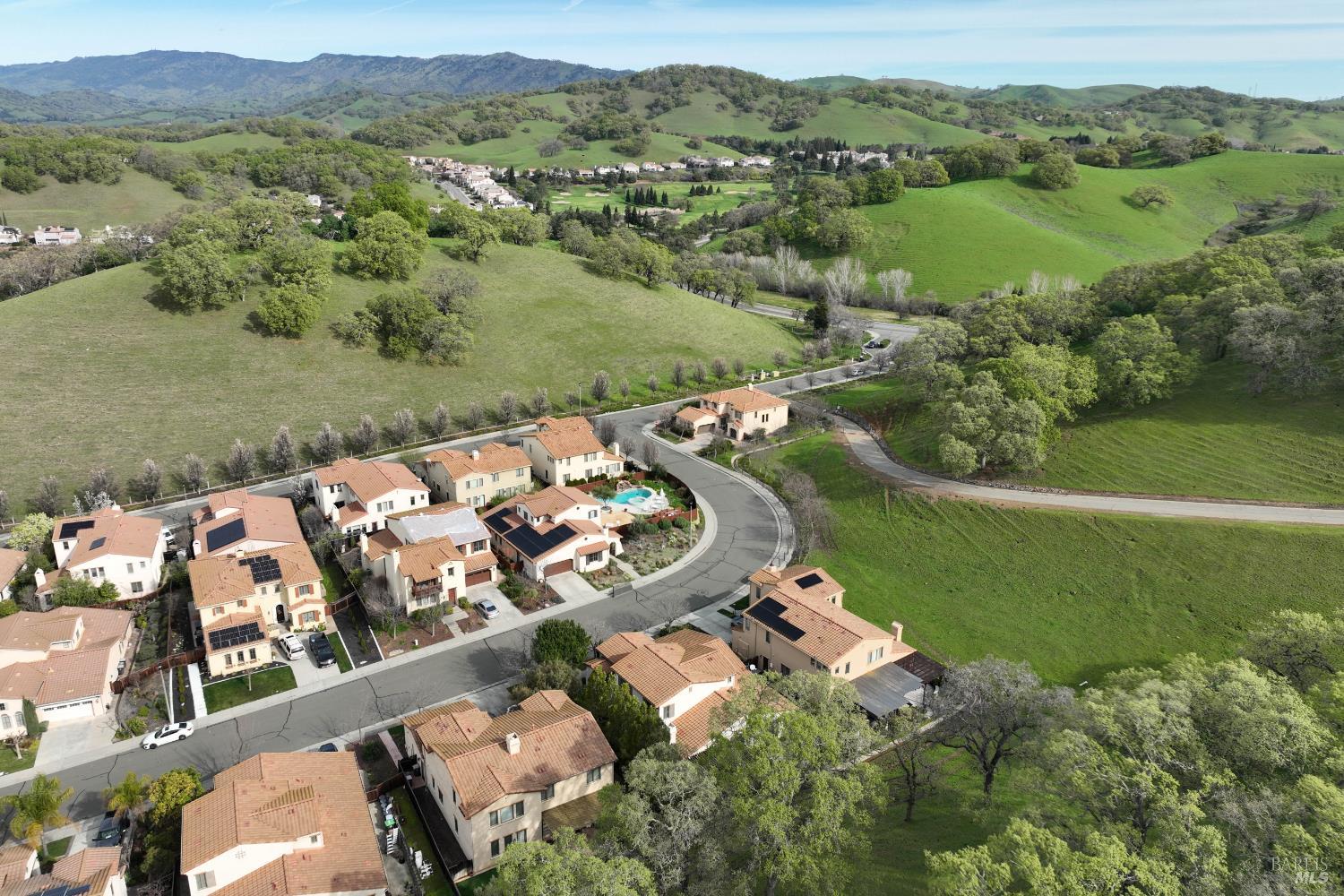 Detail Gallery Image 15 of 81 For 3183 Olympic Rd, Fairfield,  CA 94534 - 4 Beds | 3 Baths