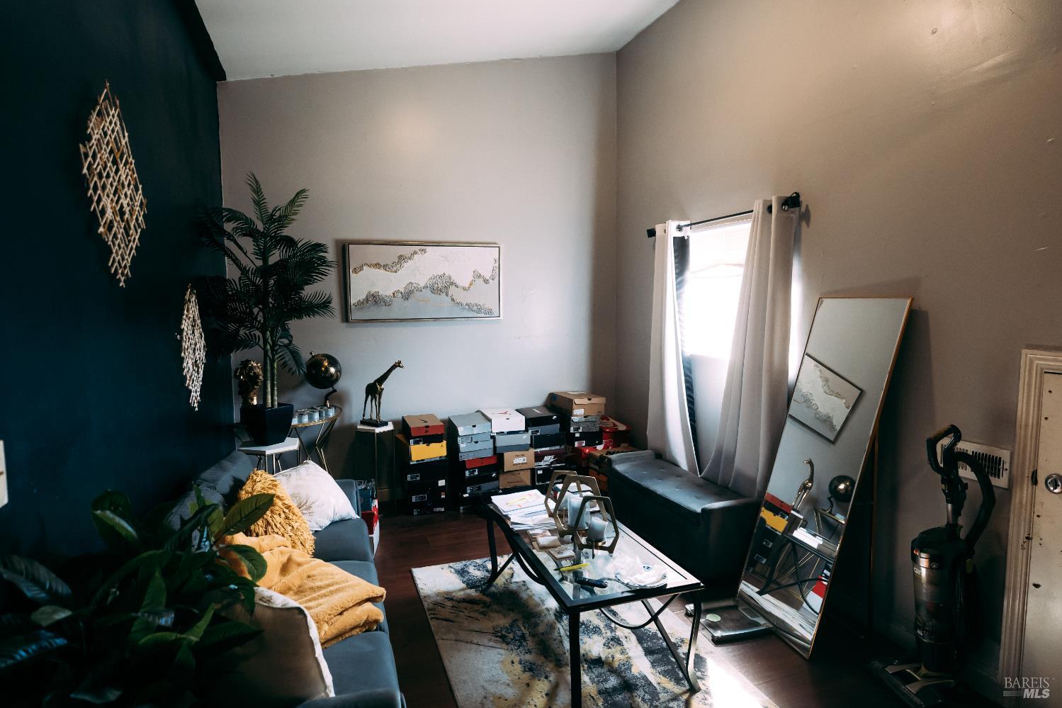 Detail Gallery Image 4 of 24 For 1500 Harrison St, Fairfield,  CA 94533 - 4 Beds | 2 Baths