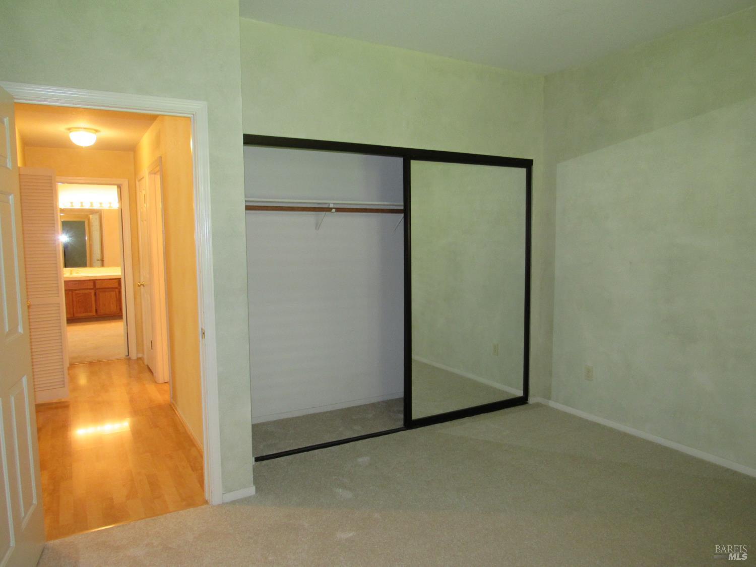 Detail Gallery Image 8 of 18 For 657 Cherry Ave, Sonoma,  CA 95476 - 2 Beds | 2 Baths