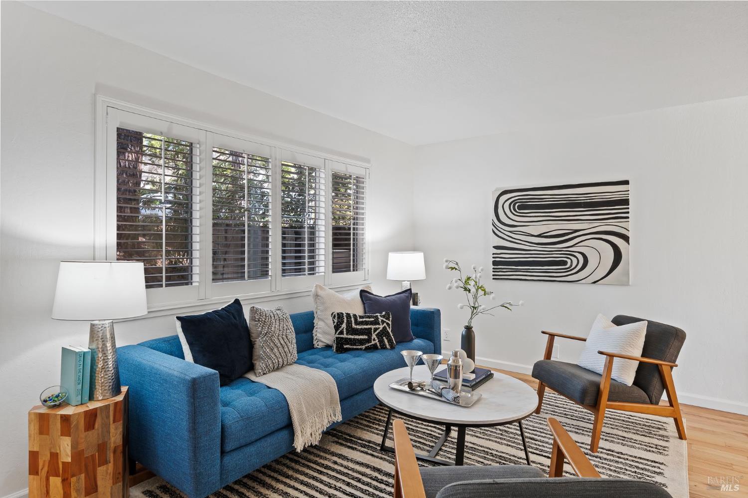 Detail Gallery Image 6 of 24 For 138 Warwick Dr #77,  Benicia,  CA 94510 - 3 Beds | 1/1 Baths