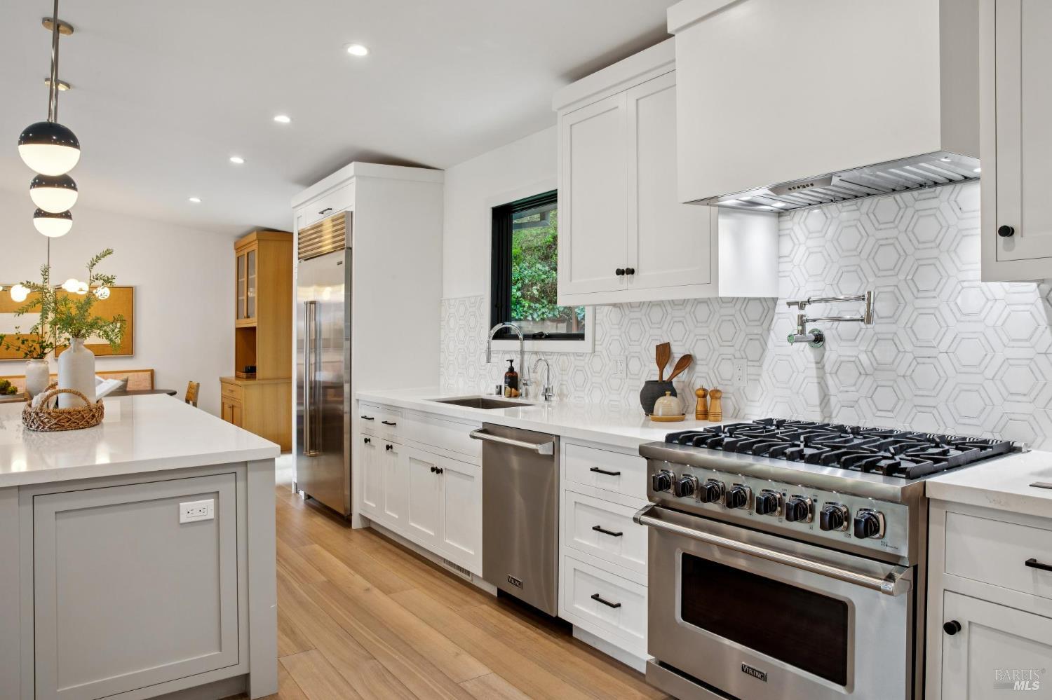 Detail Gallery Image 11 of 36 For 602 Chapman Dr, Corte Madera,  CA 94925 - 4 Beds | 3 Baths