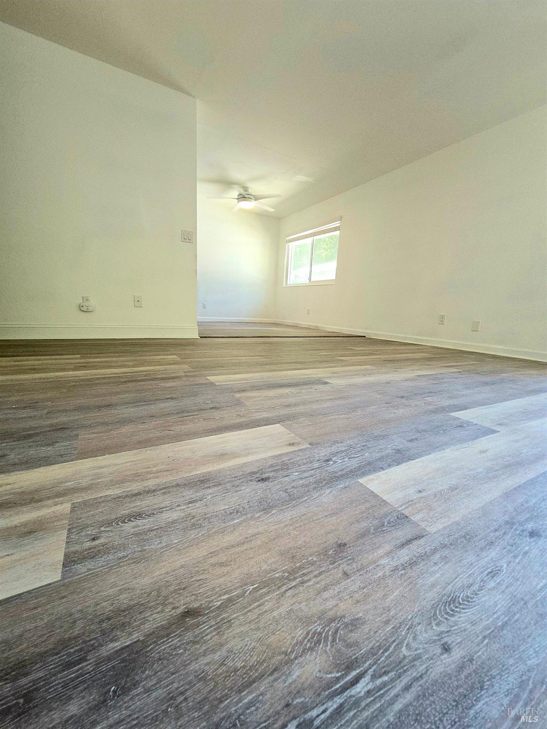 Detail Gallery Image 9 of 24 For 140 Del Rio Ct #4,  Vacaville,  CA 95687 - 3 Beds | 1 Baths