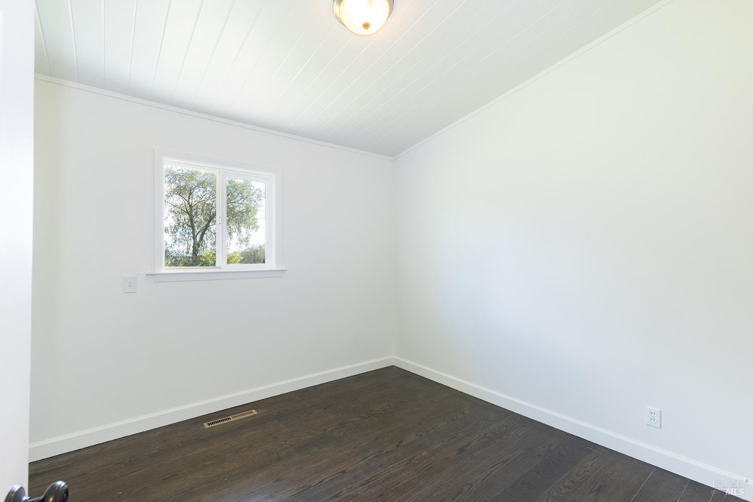 Detail Gallery Image 18 of 36 For 1150 Sobre Vista Rd, Sonoma,  CA 95476 - 2 Beds | 1/1 Baths