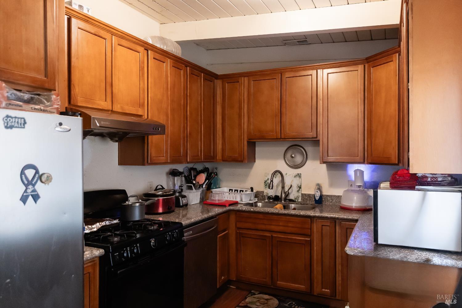 Detail Gallery Image 13 of 24 For 1500 Harrison St, Fairfield,  CA 94533 - 4 Beds | 2 Baths