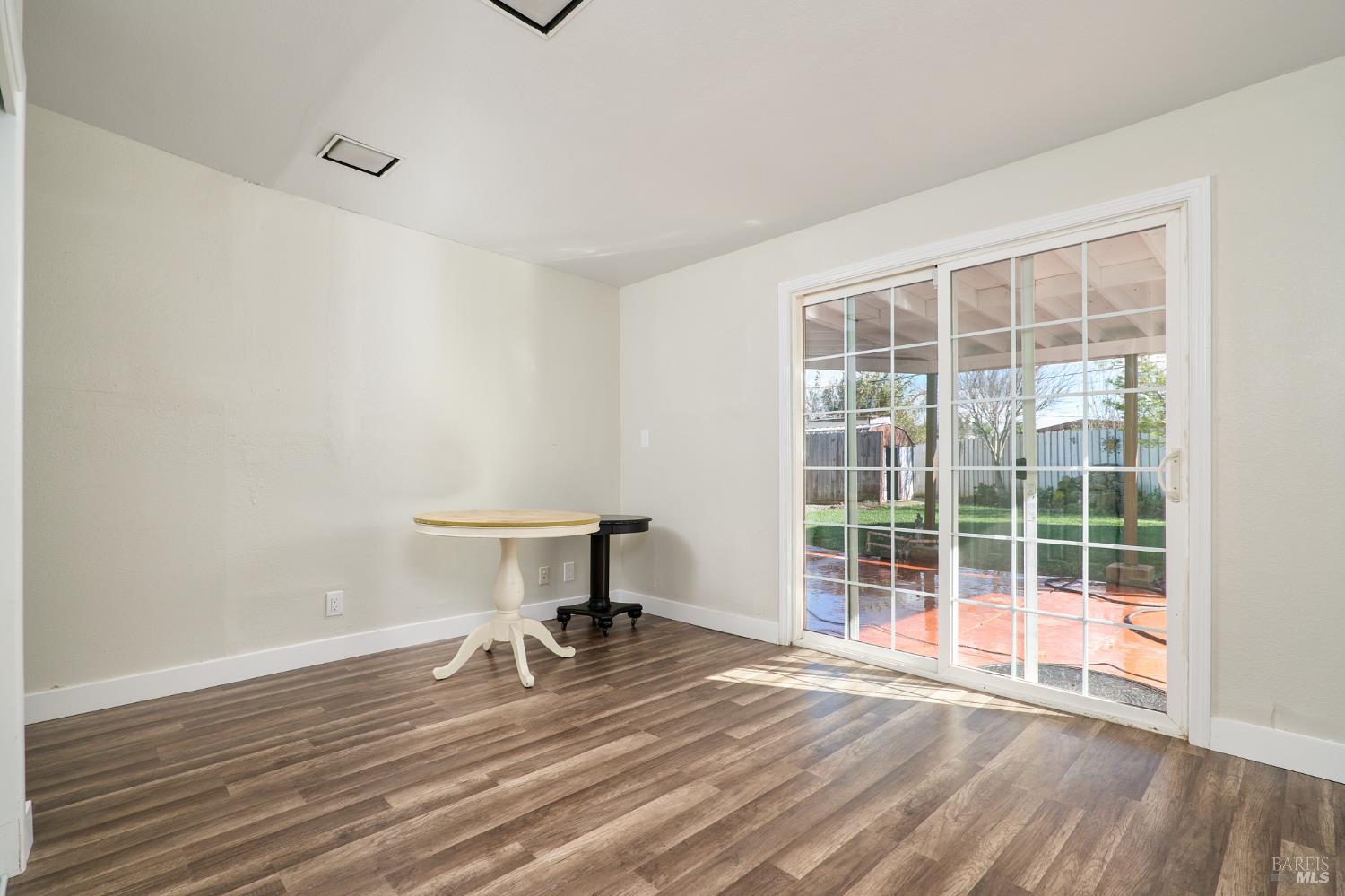 Detail Gallery Image 16 of 29 For 1745 Utah St, Fairfield,  CA 94533 - 4 Beds | 1/1 Baths