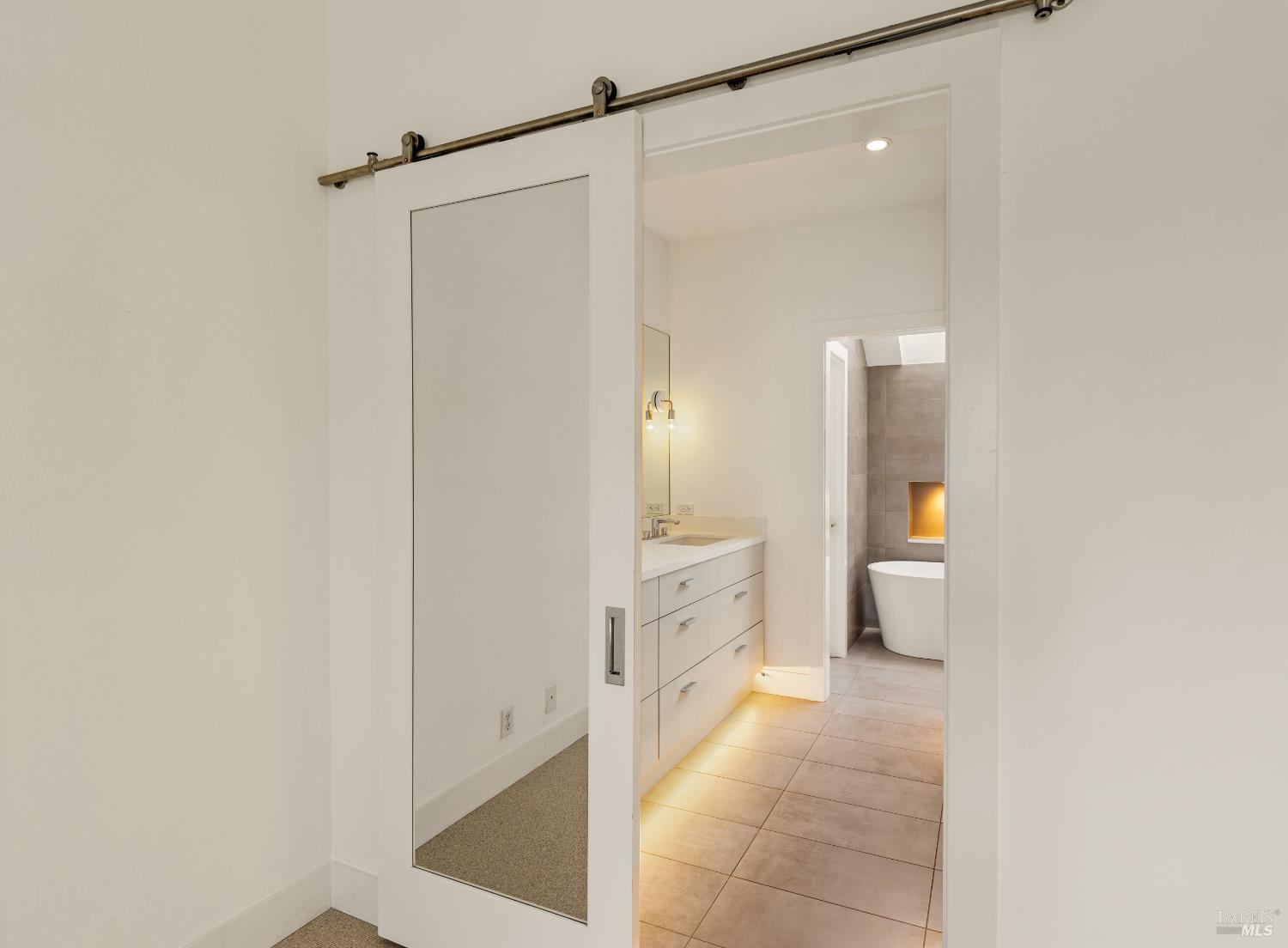 Detail Gallery Image 30 of 42 For 6033 Shelter Bay Ave, Mill Valley,  CA 94941 - 2 Beds | 2/1 Baths