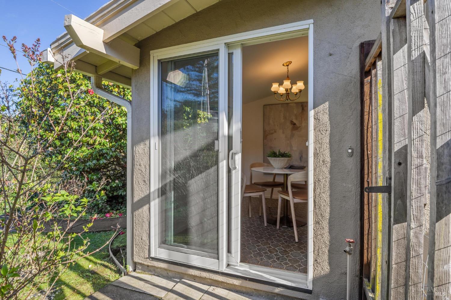 Detail Gallery Image 30 of 67 For 3 Longfellow Rd, Mill Valley,  CA 94941 - 4 Beds | 3 Baths