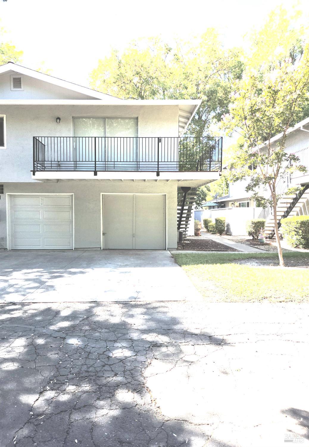 Detail Gallery Image 2 of 24 For 140 Del Rio Ct #4,  Vacaville,  CA 95687 - 3 Beds | 1 Baths