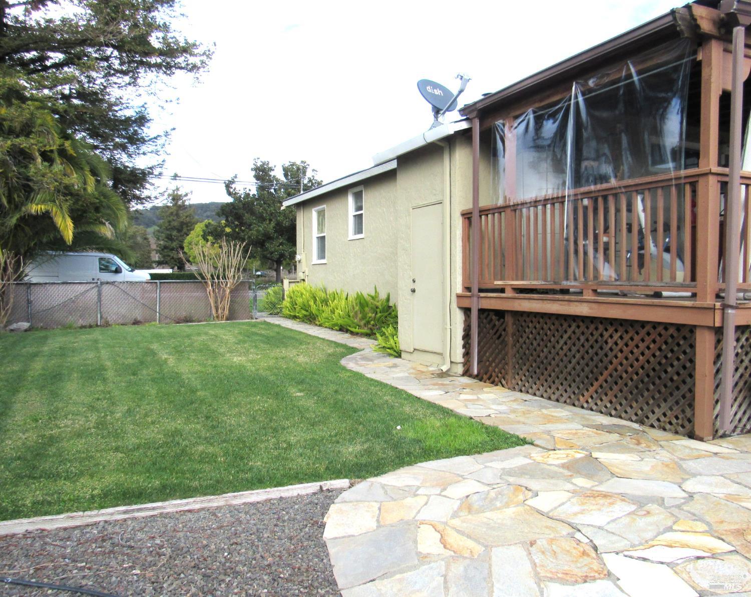 Detail Gallery Image 11 of 20 For 403 W Spain St, Sonoma,  CA 95476 - 2 Beds | 2 Baths