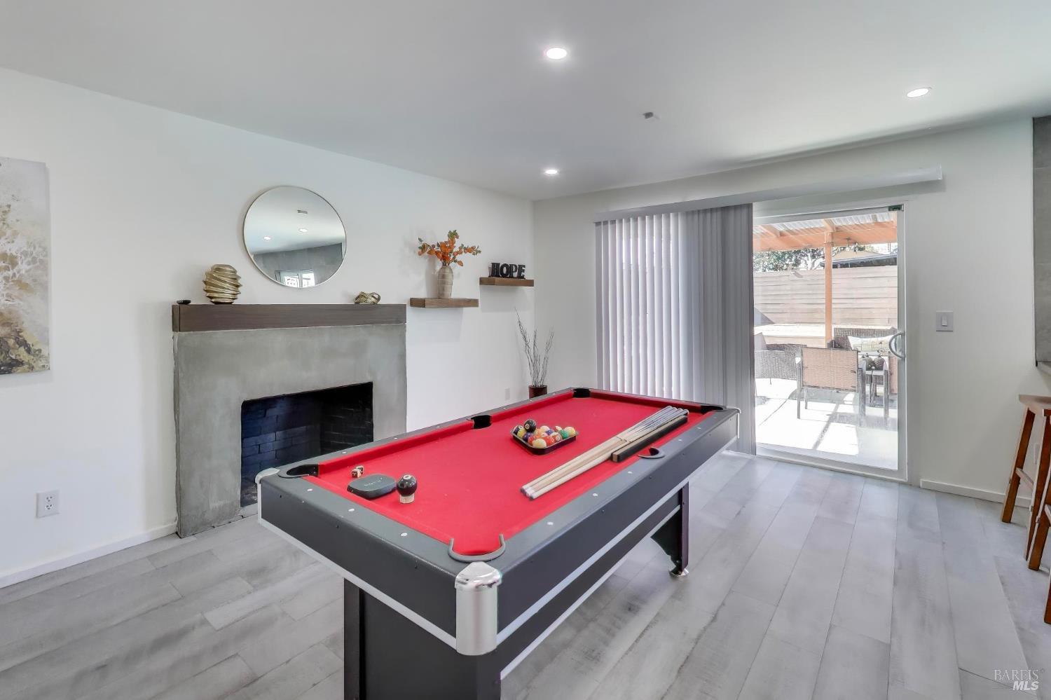 Detail Gallery Image 14 of 39 For 1210 Humphrey Dr, Suisun City,  CA 94585 - 4 Beds | 2/1 Baths