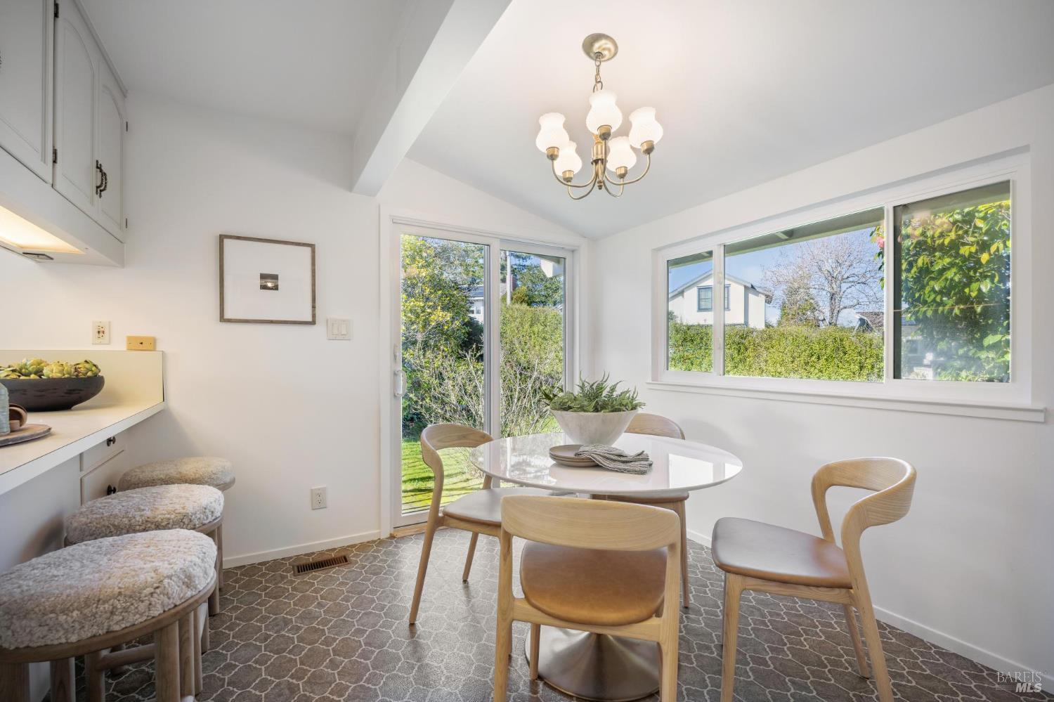 Detail Gallery Image 31 of 67 For 3 Longfellow Rd, Mill Valley,  CA 94941 - 4 Beds | 3 Baths