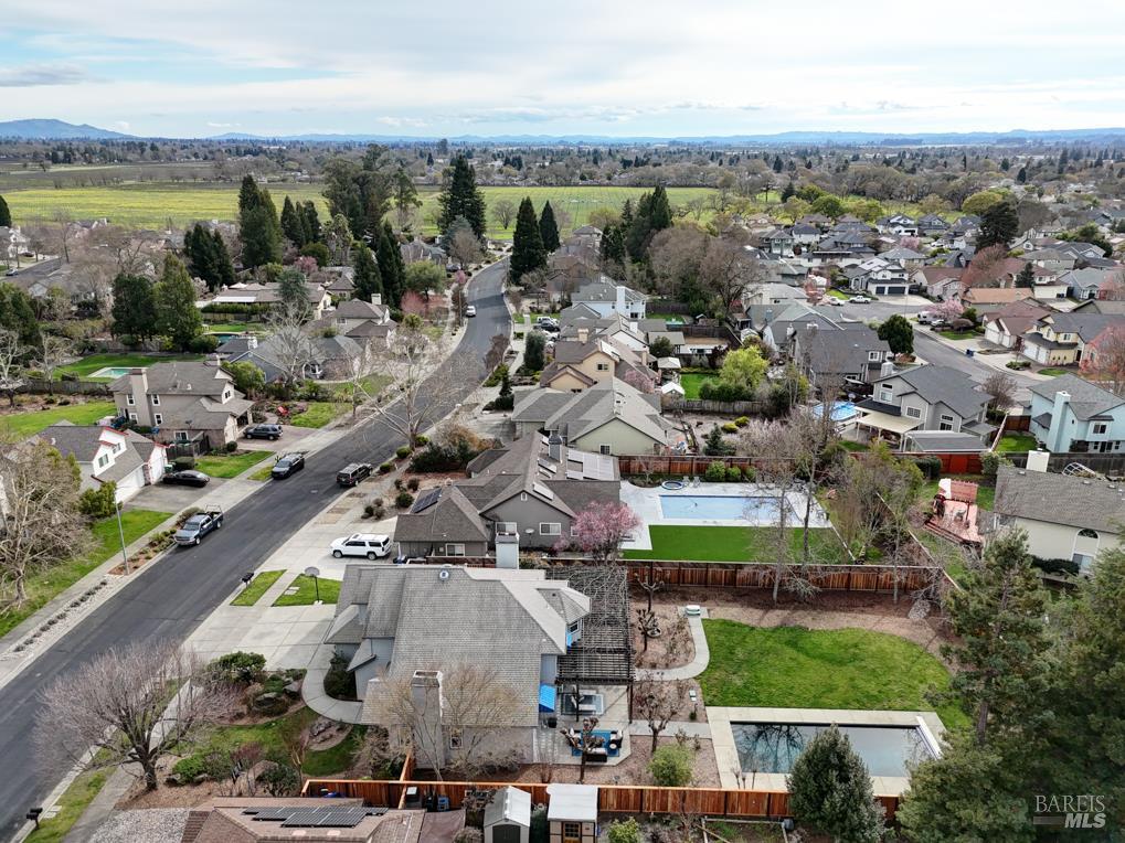 Detail Gallery Image 69 of 70 For 9475 Victoria Ln, Windsor,  CA 95492 - 5 Beds | 3 Baths