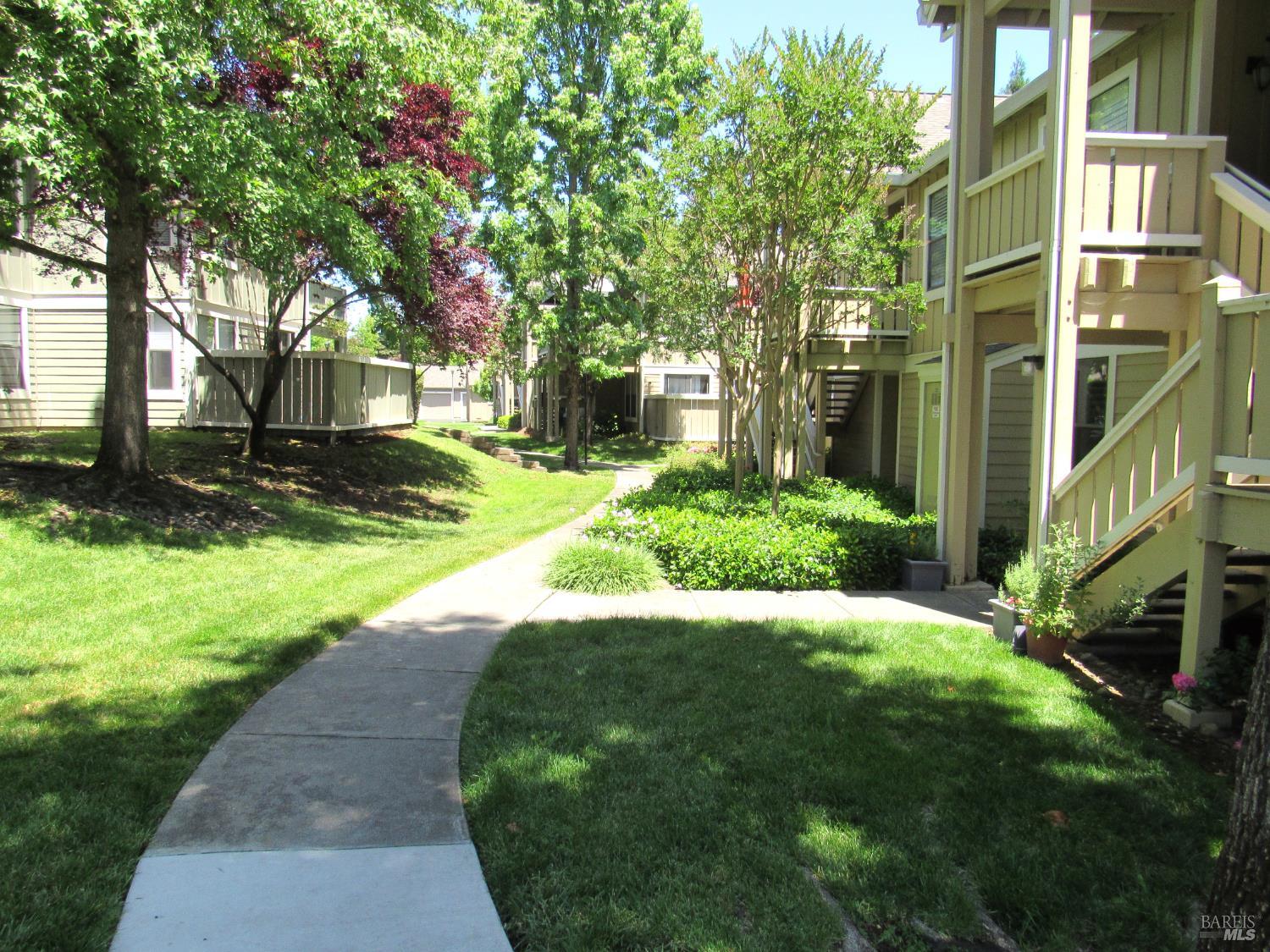 Front Image Thumbnail for BA326013492