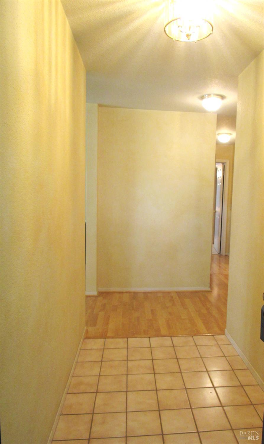 Detail Gallery Image 3 of 18 For 657 Cherry Ave, Sonoma,  CA 95476 - 2 Beds | 2 Baths