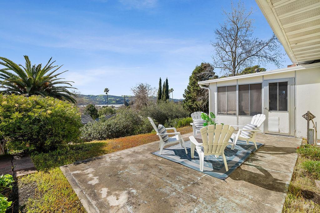 Detail Gallery Image 27 of 38 For 520 Raymond Dr, Benicia,  CA 94510 - 3 Beds | 1 Baths