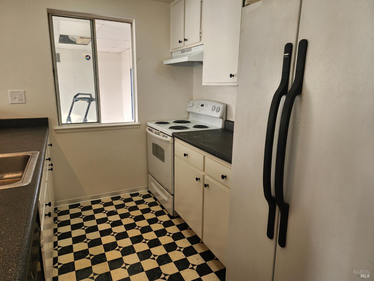 Detail Gallery Image 14 of 18 For 102 Ohio St, Vallejo,  CA 94590 - 2 Beds | 1 Baths