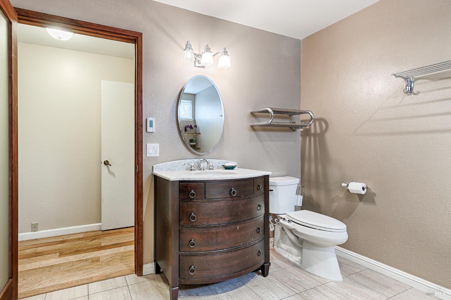 Detail Gallery Image 27 of 39 For 46 Autumn Leaf Dr, Santa Rosa,  CA 95409 - 2 Beds | 2 Baths