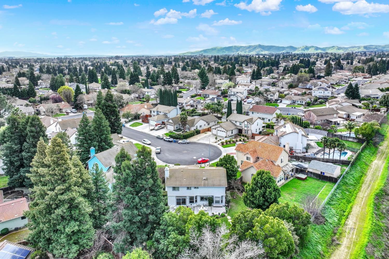 Detail Gallery Image 46 of 61 For 325 Fieldstone Ct, Vacaville,  CA 95687 - 5 Beds | 3 Baths