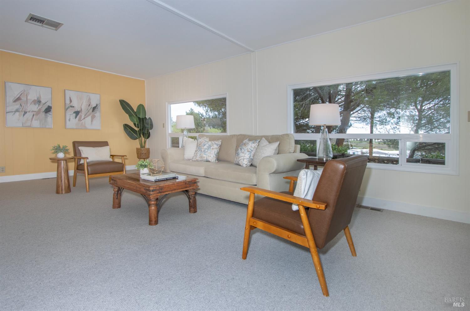 Detail Gallery Image 22 of 29 For 9 Fallen Leaf Way, Novato,  CA 94949 - 2 Beds | 2 Baths