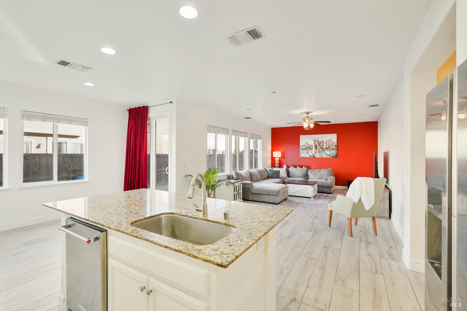 Detail Gallery Image 11 of 77 For 1205 Cornell Ct, Dixon,  CA 95620 - 4 Beds | 3 Baths