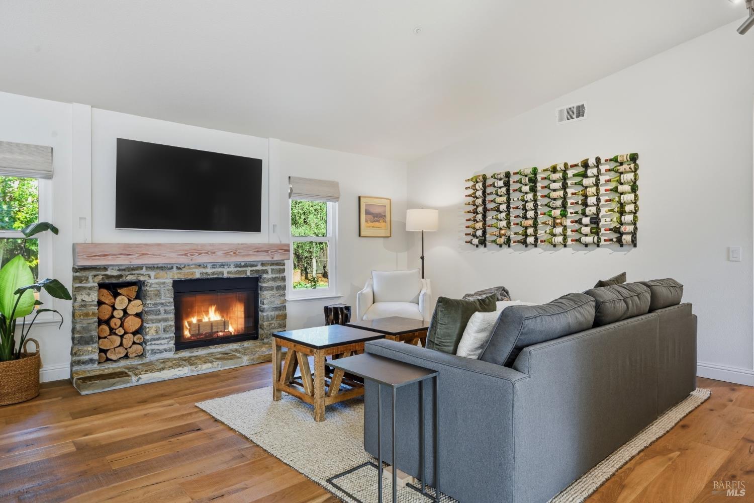 Detail Gallery Image 15 of 41 For 20 Caber Ct, Napa,  CA 94558 - 3 Beds | 2 Baths