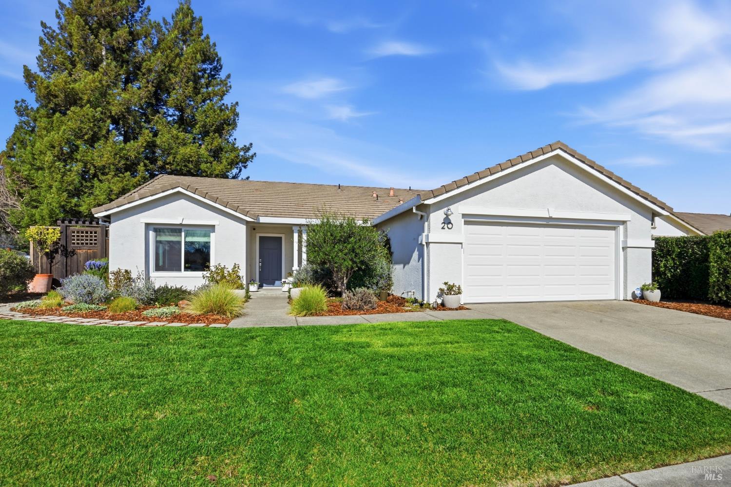 Detail Gallery Image 2 of 41 For 20 Caber Ct, Napa,  CA 94558 - 3 Beds | 2 Baths