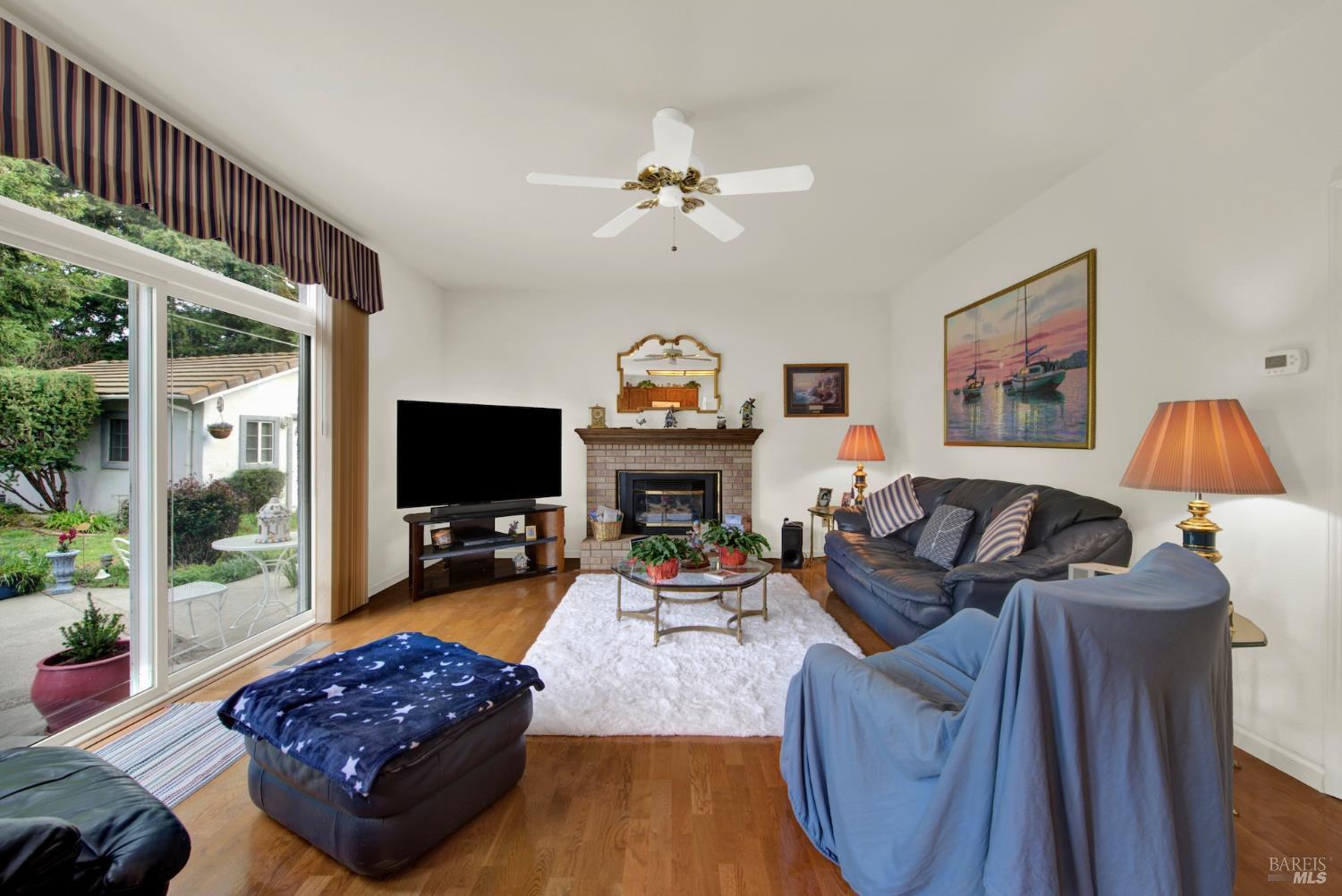 Detail Gallery Image 22 of 61 For 325 Fieldstone Ct, Vacaville,  CA 95687 - 5 Beds | 3 Baths