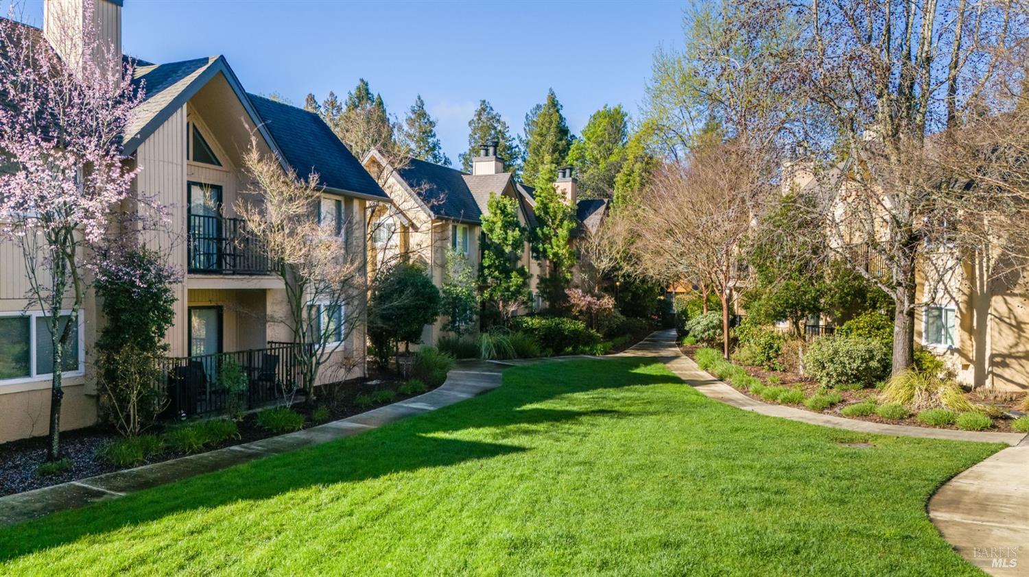 Detail Gallery Image 23 of 34 For 202 Foss Creek Cir #D,  Healdsburg,  CA 95448 - 1 Beds | 1 Baths