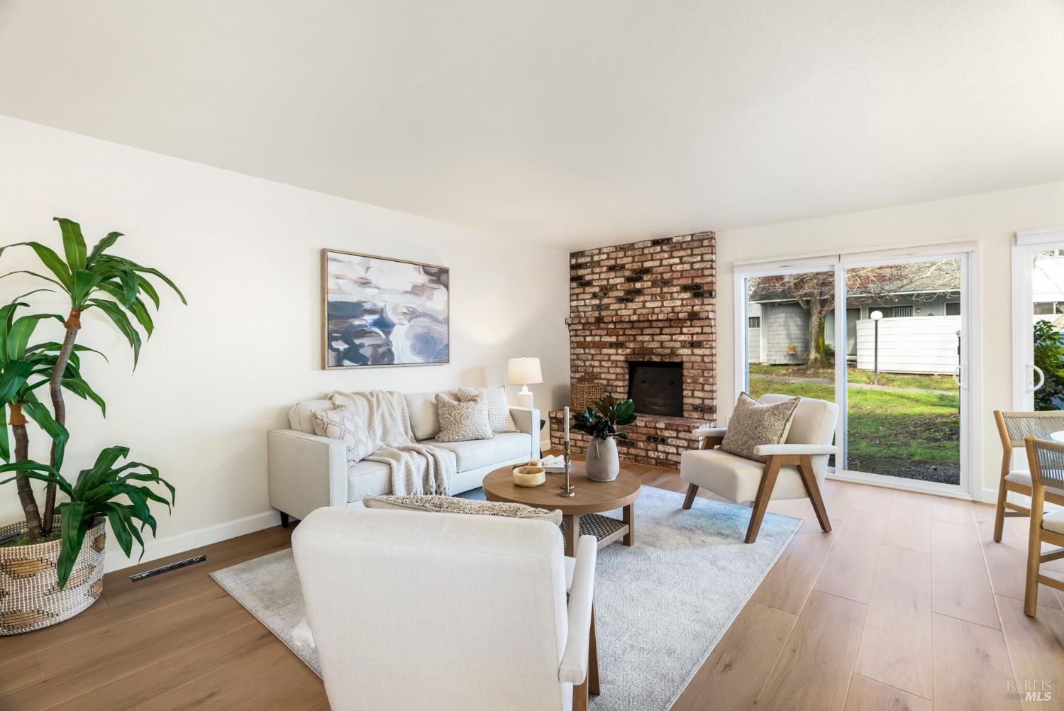 Detail Gallery Image 6 of 36 For 2791 Mcbride Ln #139,  Santa Rosa,  CA 95403 - 3 Beds | 2/1 Baths