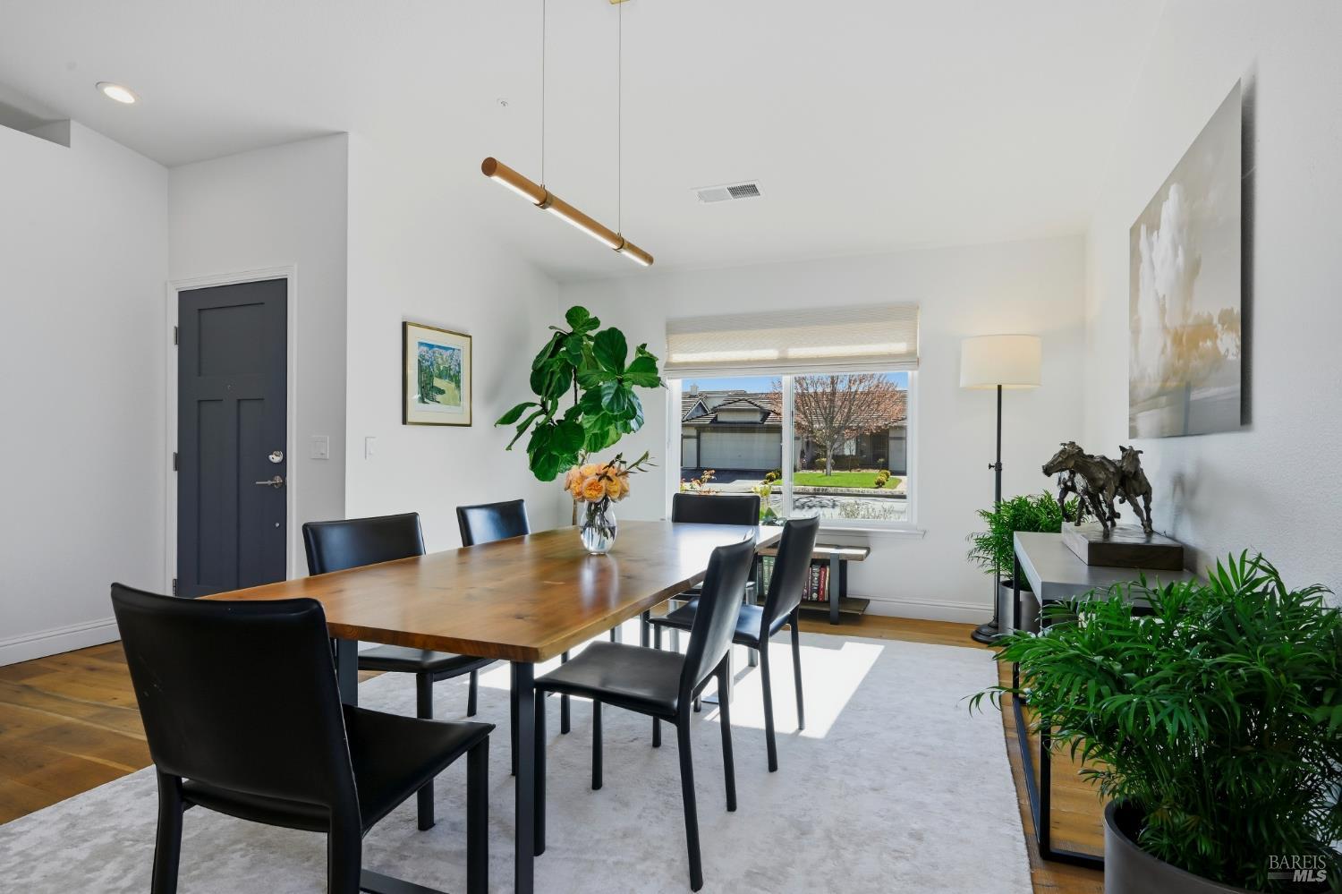 Detail Gallery Image 5 of 41 For 20 Caber Ct, Napa,  CA 94558 - 3 Beds | 2 Baths