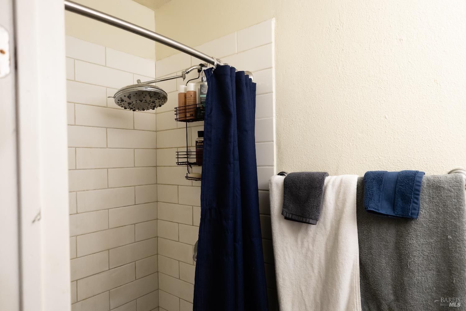 Detail Gallery Image 7 of 24 For 1500 Harrison St, Fairfield,  CA 94533 - 4 Beds | 2 Baths