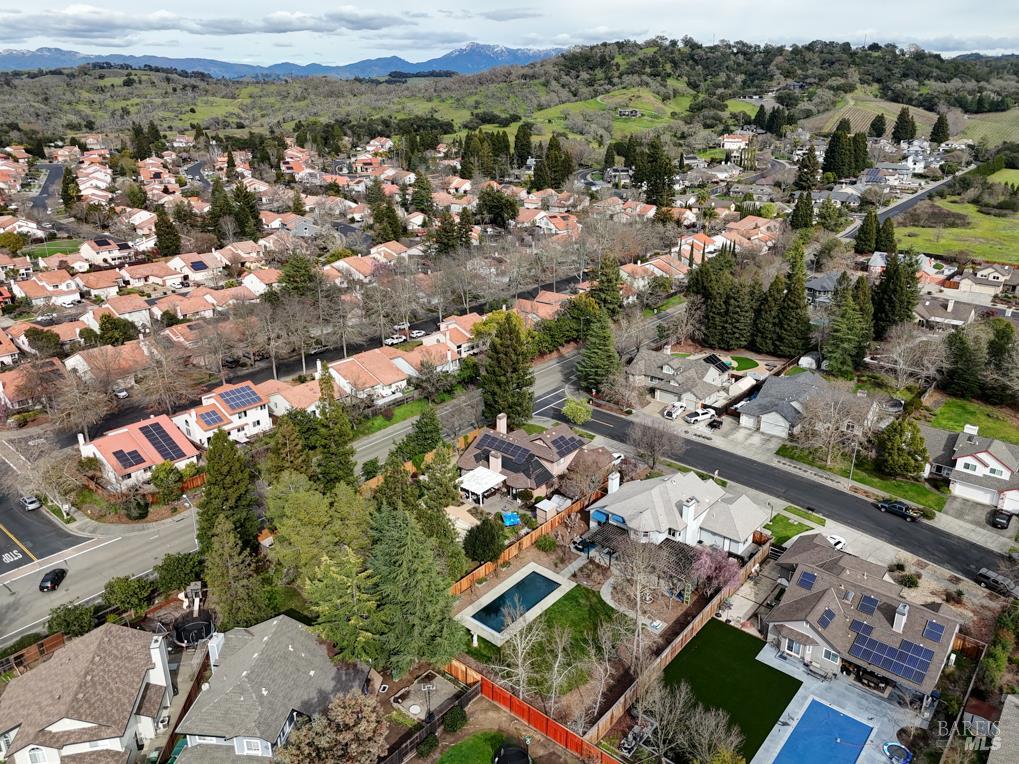 Detail Gallery Image 70 of 70 For 9475 Victoria Ln, Windsor,  CA 95492 - 5 Beds | 3 Baths