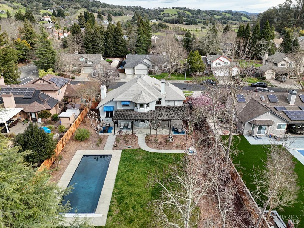 Detail Gallery Image 67 of 70 For 9475 Victoria Ln, Windsor,  CA 95492 - 5 Beds | 3 Baths