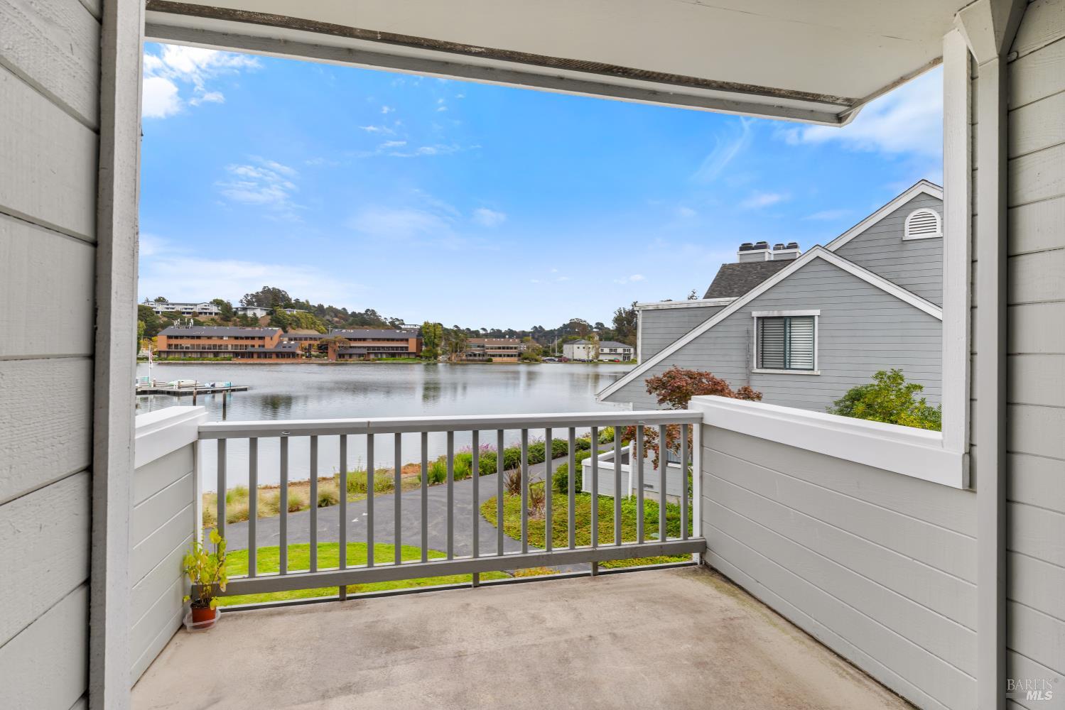 Detail Gallery Image 21 of 42 For 6033 Shelter Bay Ave, Mill Valley,  CA 94941 - 2 Beds | 2/1 Baths