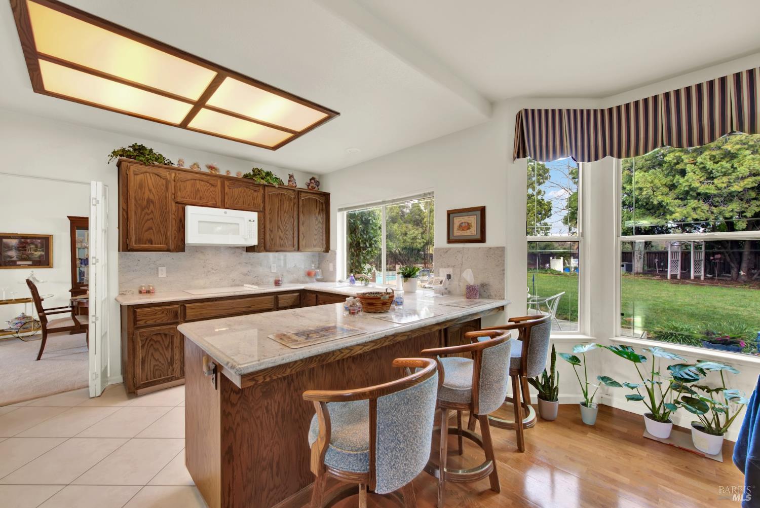 Detail Gallery Image 16 of 61 For 325 Fieldstone Ct, Vacaville,  CA 95687 - 5 Beds | 3 Baths