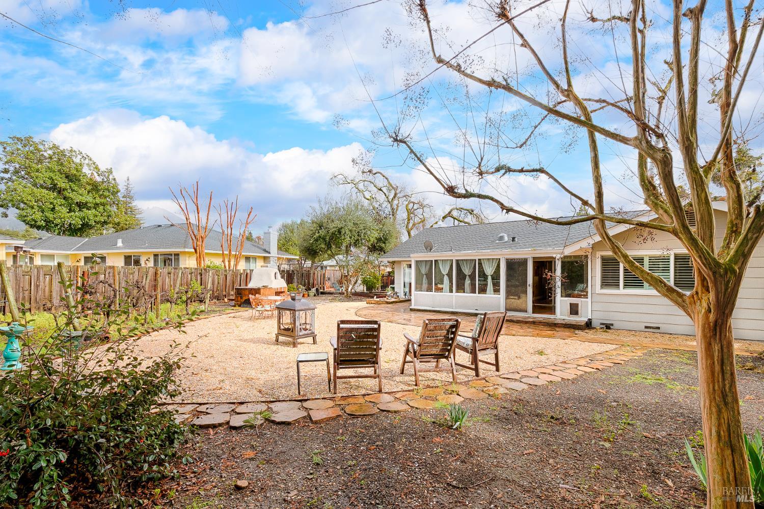 Detail Gallery Image 35 of 39 For 46 Autumn Leaf Dr, Santa Rosa,  CA 95409 - 2 Beds | 2 Baths