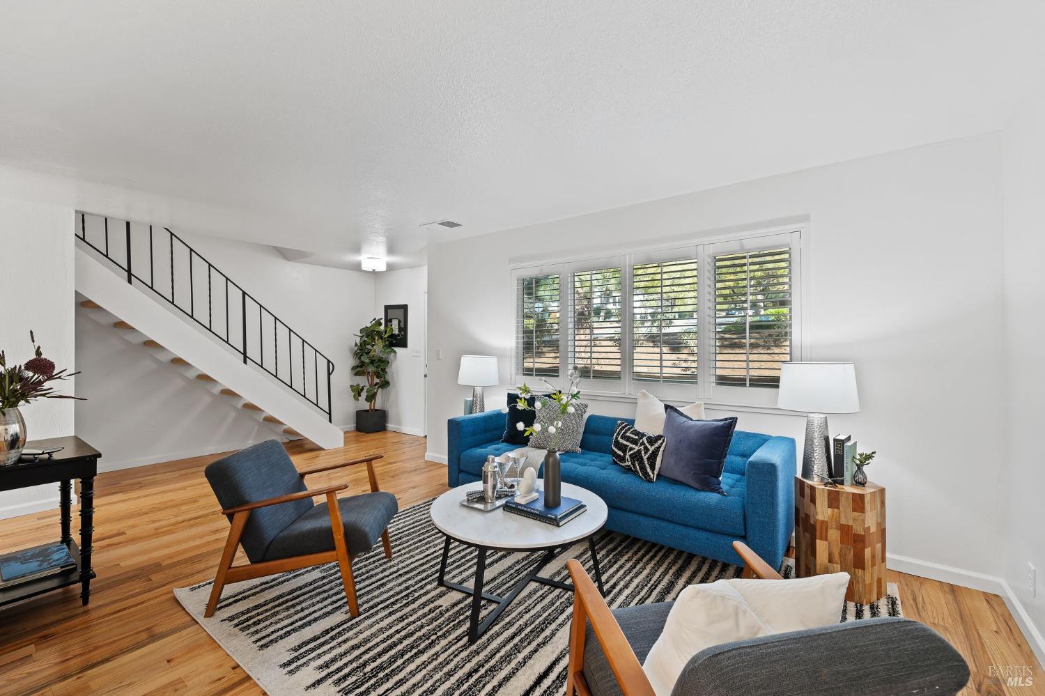 Front Image Thumbnail for BA326010008