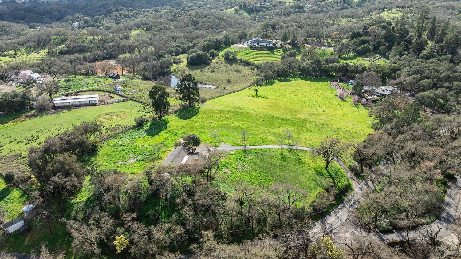 Detail Gallery Image 34 of 36 For 1150 Sobre Vista Rd, Sonoma,  CA 95476 - 2 Beds | 1/1 Baths