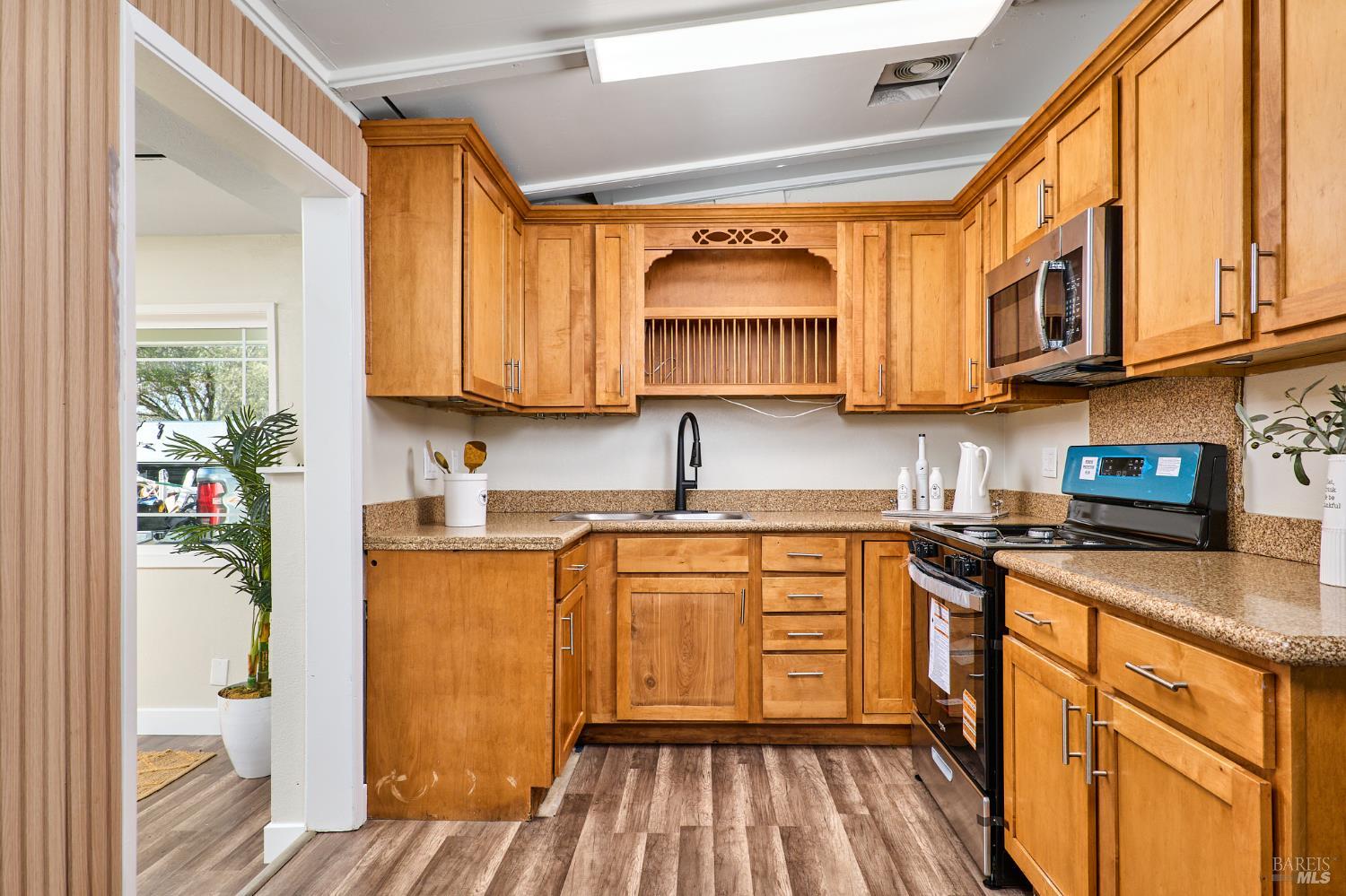 Detail Gallery Image 6 of 29 For 1745 Utah St, Fairfield,  CA 94533 - 4 Beds | 1/1 Baths