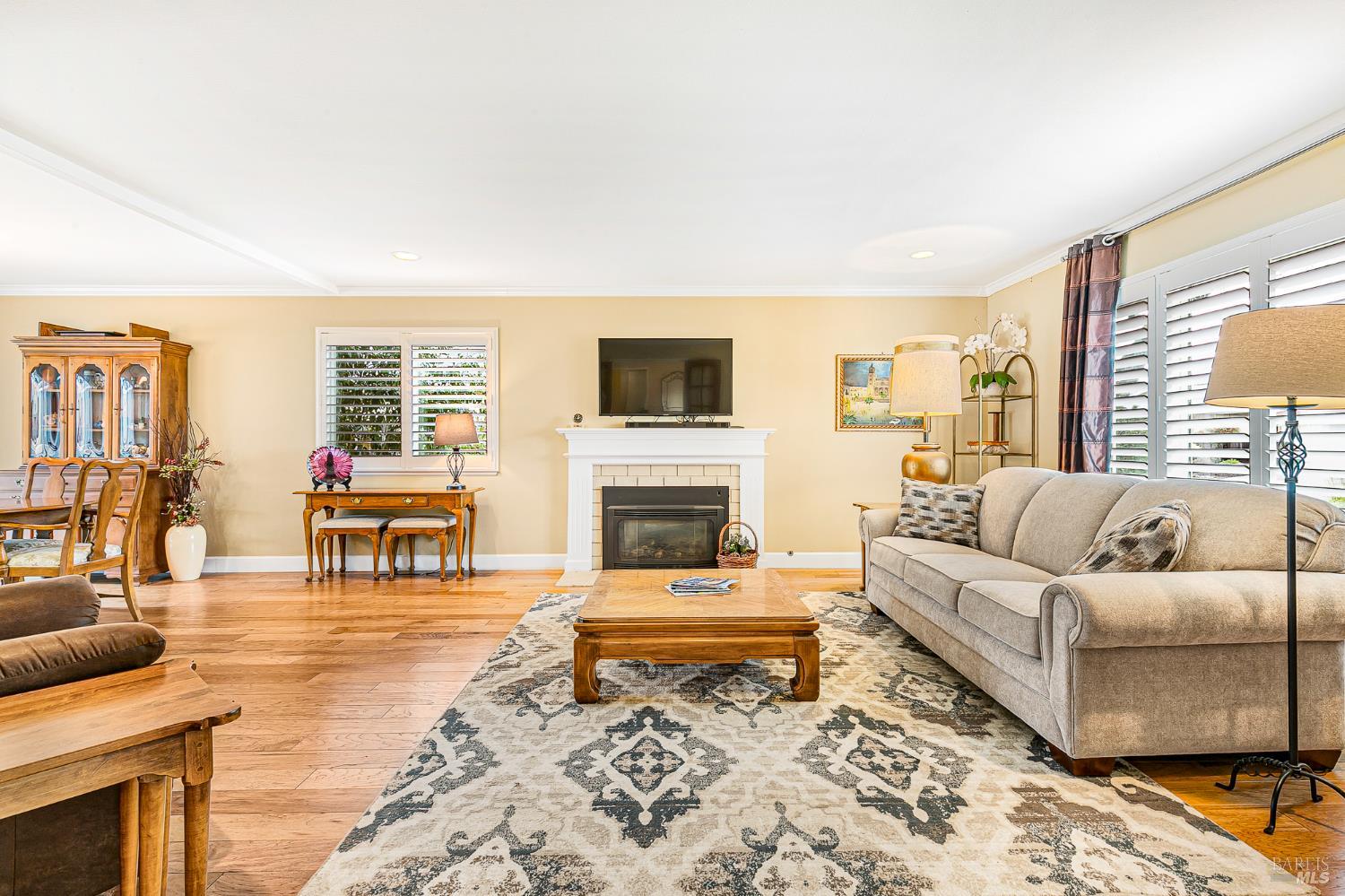 Detail Gallery Image 6 of 39 For 46 Autumn Leaf Dr, Santa Rosa,  CA 95409 - 2 Beds | 2 Baths