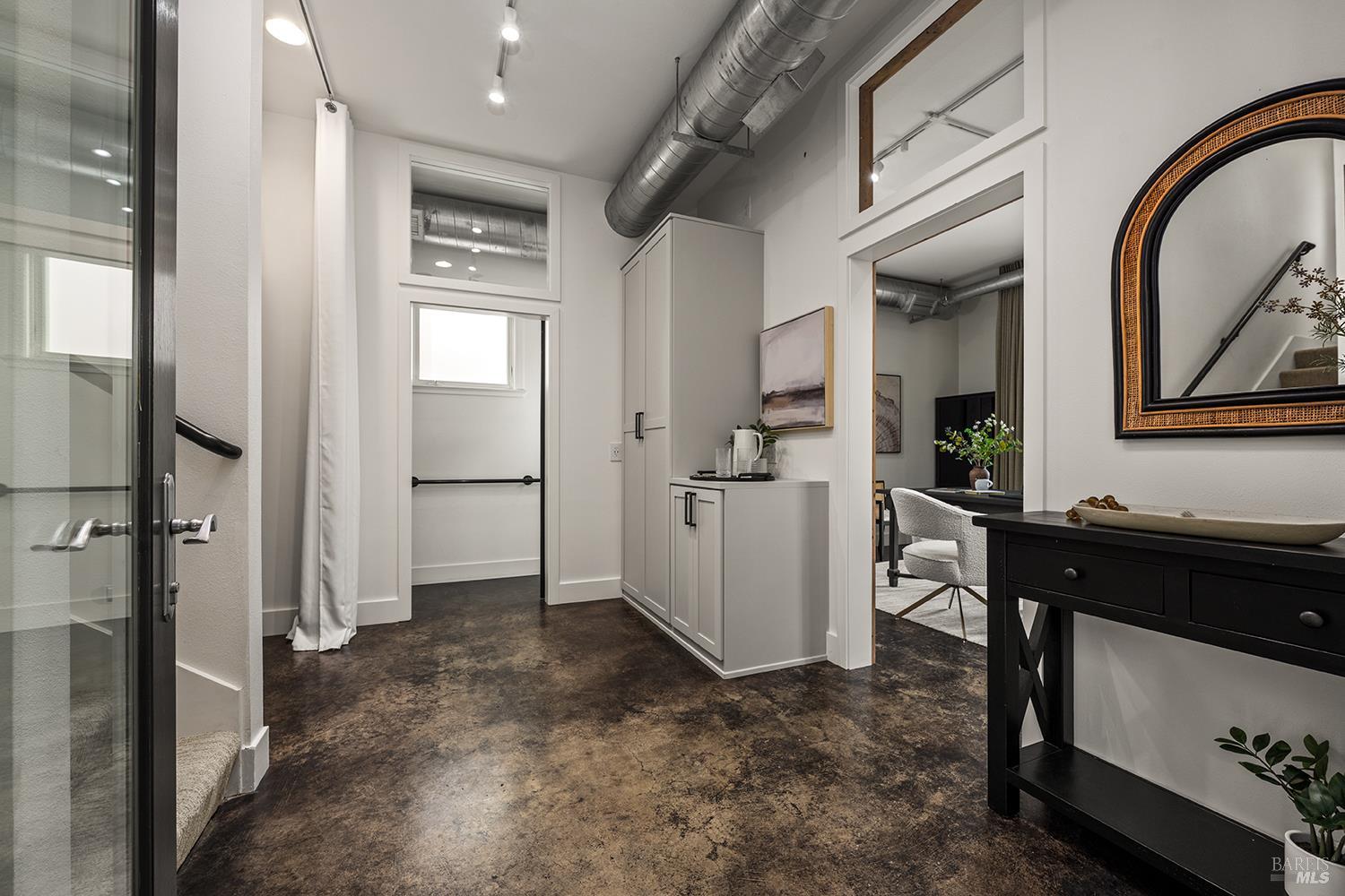 Detail Gallery Image 7 of 56 For 105 G St, Petaluma,  CA 94952 - 3 Beds | 3 Baths