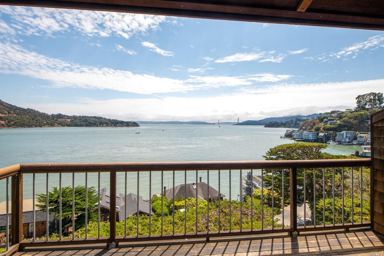 Detail Gallery Image 31 of 33 For 24 Linda Vista Ave, Tiburon,  CA 94920 - 2 Beds | 2/1 Baths