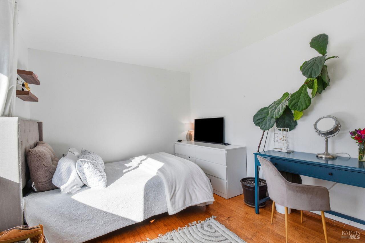 Detail Gallery Image 25 of 37 For 2323 Olympia Dr, Santa Rosa,  CA 95405 - 4 Beds | 2 Baths