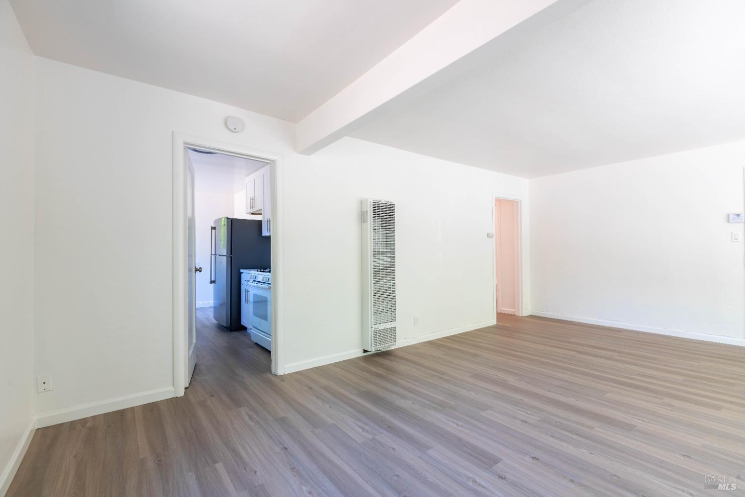 Detail Gallery Image 4 of 11 For Address Is Not Disclosed, San Rafael,  CA 94901 - 2 Beds | 1 Baths