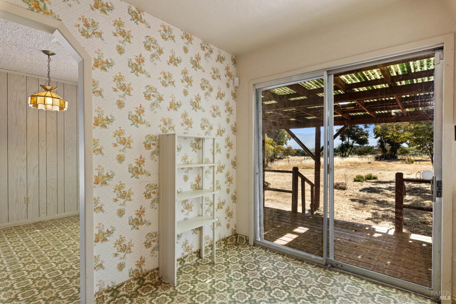 Detail Gallery Image 13 of 54 For 1579 Leslie Ln, Kelseyville,  CA 95451 - 3 Beds | 3 Baths