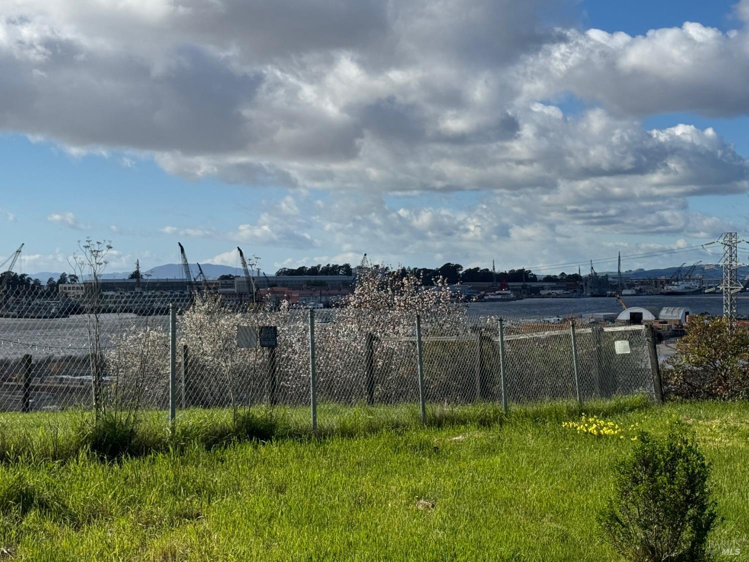 Detail Gallery Image 4 of 5 For 414 Mclane St, Vallejo,  CA 94590 - – Beds | – Baths