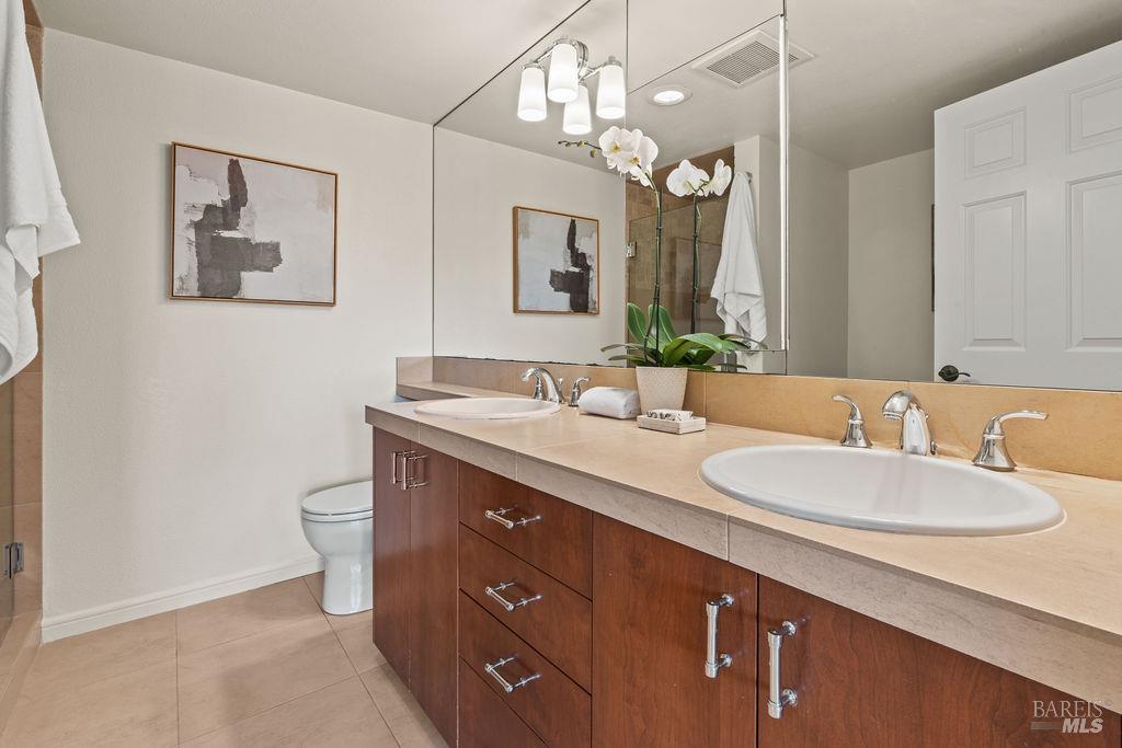Detail Gallery Image 33 of 48 For 91 Stanford Way, Sausalito,  CA 94965 - 2 Beds | 2/1 Baths