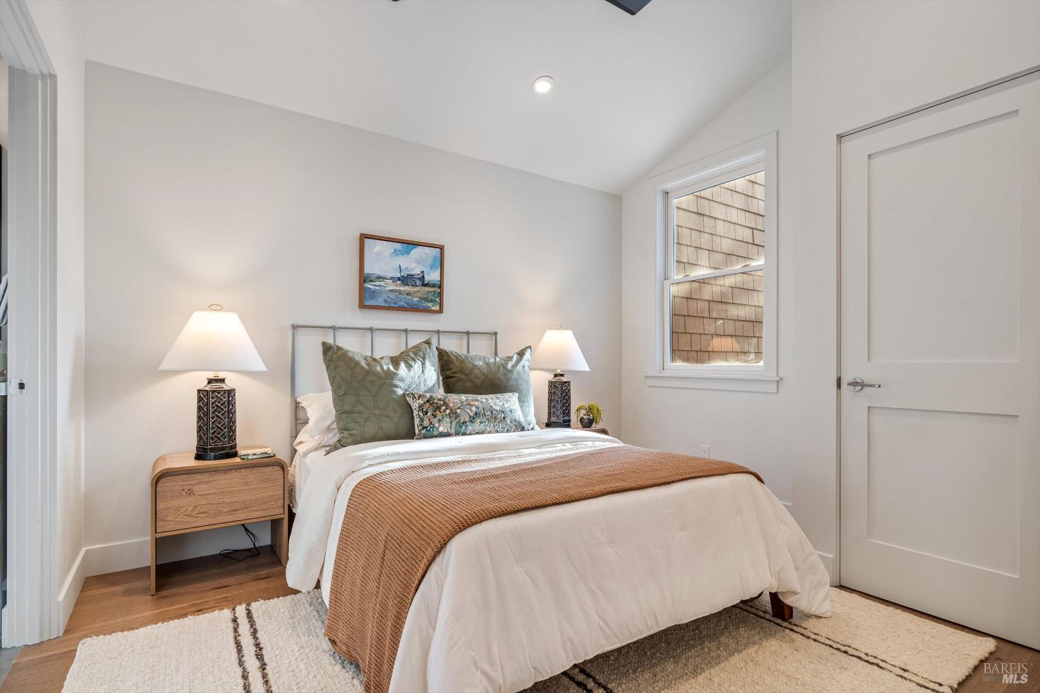 Detail Gallery Image 18 of 36 For 532 Grove St, Healdsburg,  CA 95448 - 2 Beds | 1/1 Baths